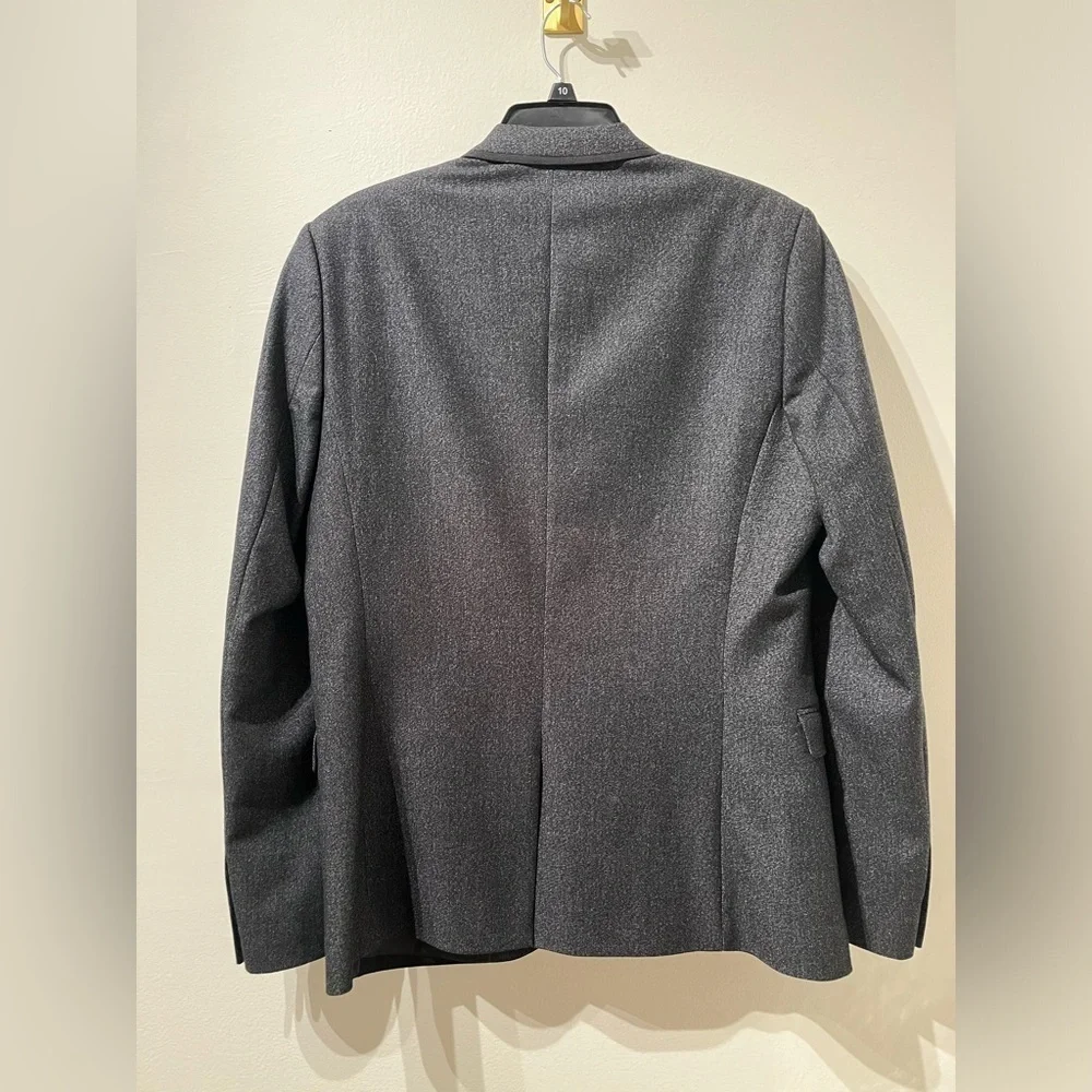 H&M charcoal and black sports coat in 40R